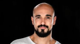 El sorprendente cambio de look de Abel Pintos.