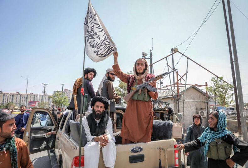 El avance de los talibanes en Afganistán, en imágenes