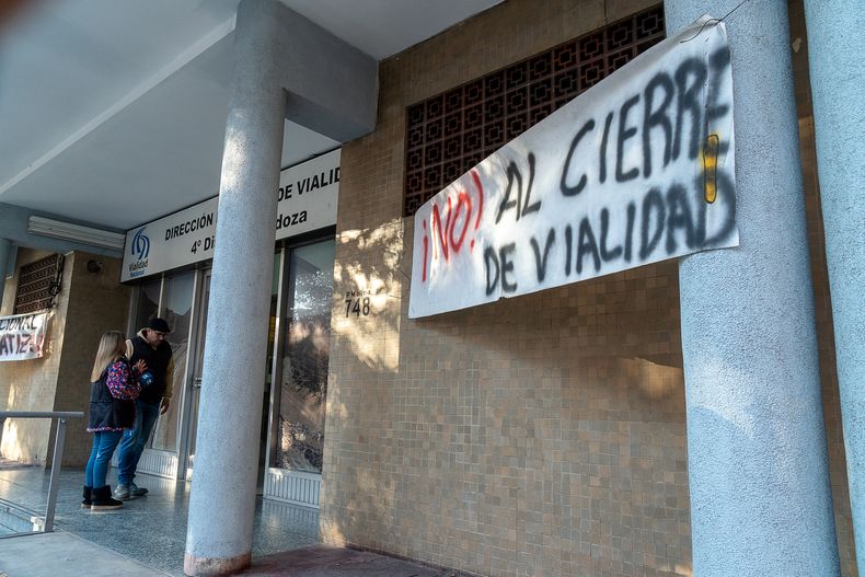 Resistencia en Mendoza a la disolución de Vialidad