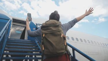 El turismo mostró dos caras en abril: menos argentinos salieron del país, pero llegaron más visitantes El turismo mostró dos caras en abril: menos argentinos salieron del país, pero llegaron más visitantes