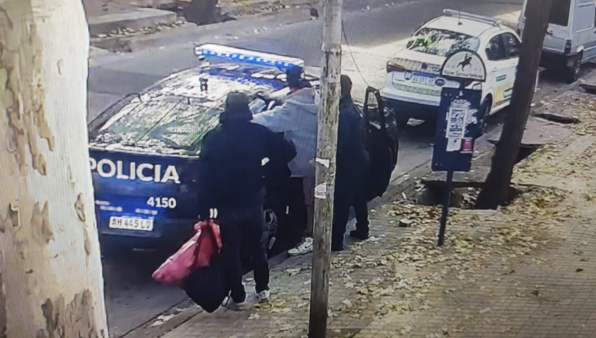 Ocurrió en las inmediaciones de una iglesia ubicada en la intersección de las calles Beltrán y Salta. Ocurrió en las inmediaciones de una iglesia ubicada en la intersección de las calles Beltrán y Salta.