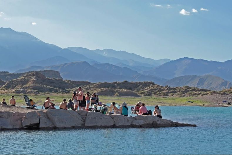 Playa pública Bahía Príncipe en Potrerillos: cómo llegar y qué disfrutar