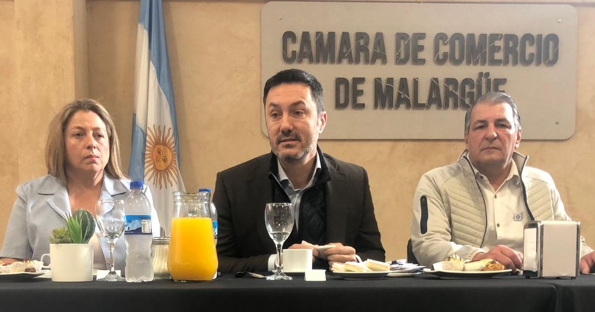 Empleo, inversiones y minería: los ejes que Petri abordó con empresarios en Malargüe El diputado nacional se reunió con la Cámara de Comercio local y analizó los reclamos del sector, con foco en generación de trabajo, acceso al crédito y desarrollo productivo.