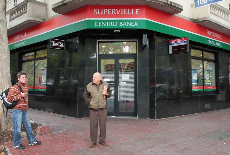 El Ministerio de Trabajo dictó la conciliación obligatoria para evitar la acción impulsada por la Asociación Bancaria, conducida por Sergio Palazzo.