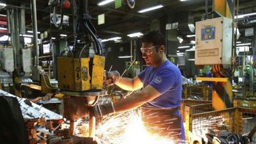 Prorrogan por otros 60 días la prohibición de despidos en el país