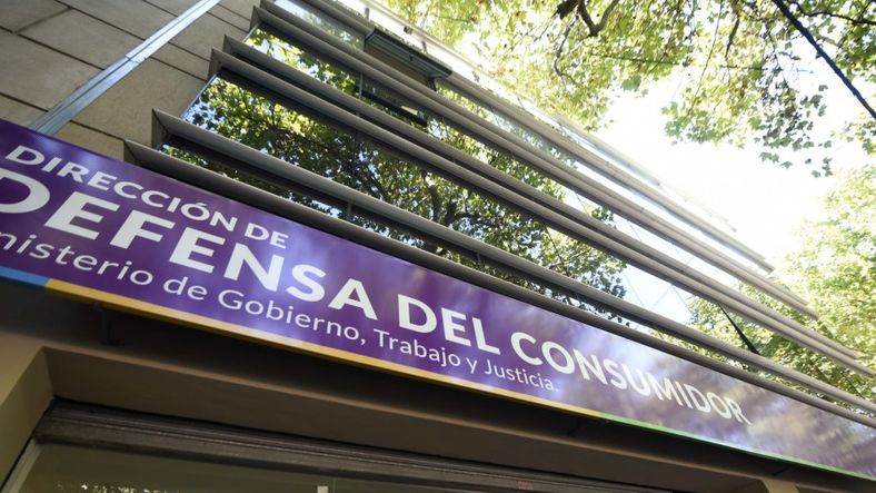 Defensa del Consumidor: comercios, bancos y otros rubros deben exhibir la información sobre los medios de pagos aceptados