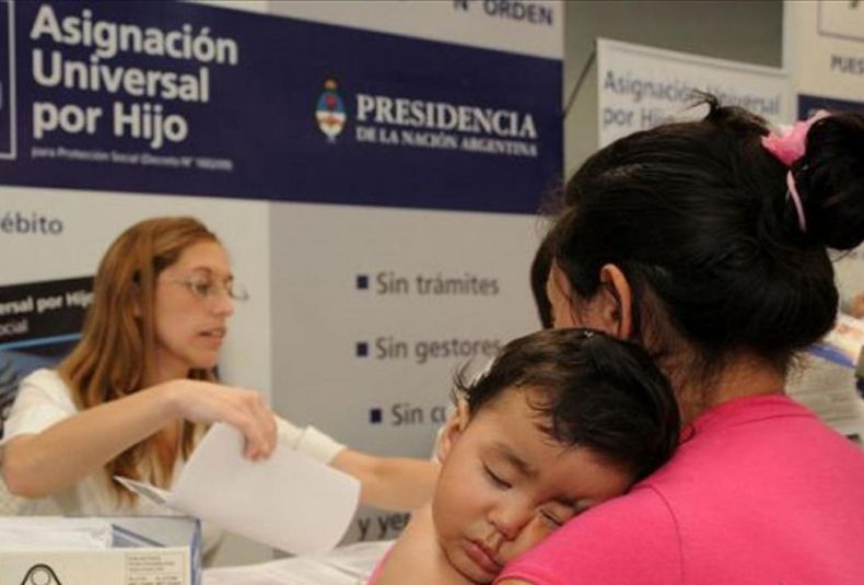 Anses confirmó el cronograma de pagos de haberes de las AUH. Conocé cuándo debes cobrar.