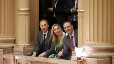 La vicepresidenta Victoria Villarruel le tomó juramento a los nuevos legisladores en el Senado de la Nación Argentina.