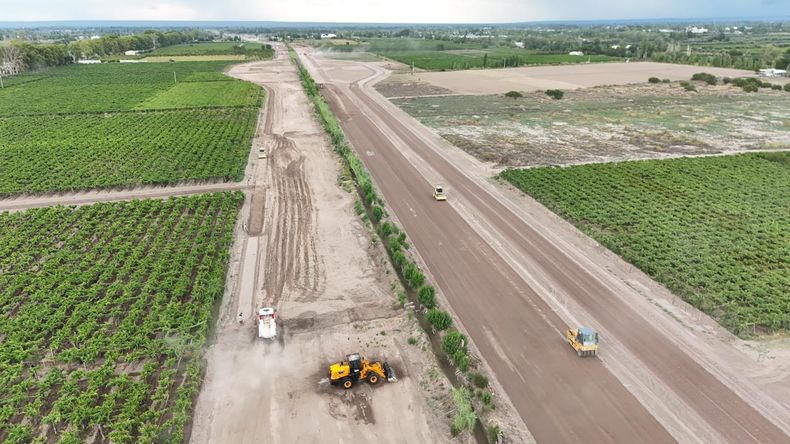 La Dirección Provincial de Vialidad avanza con la concreción de la Doble Vía del Este.