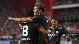 Colidio abrió el marcador en el gran triunfo de River en La Plata