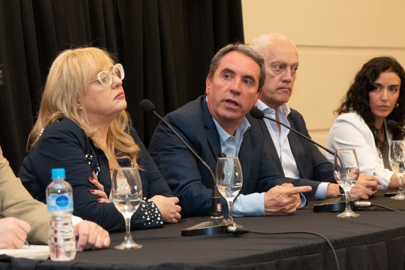 Elecciones 2025: Provincias Unidas presentó sus candidatos y los ejes de la campaña.