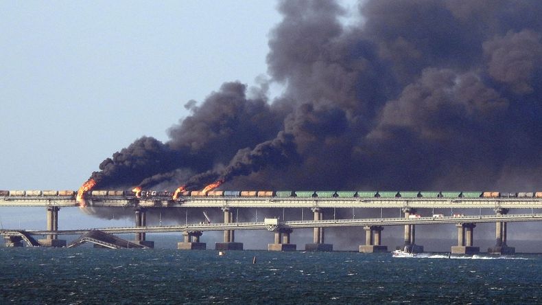 Rusia detuvo a 8 sospechosos por la explosión en el puente de Crimea.
