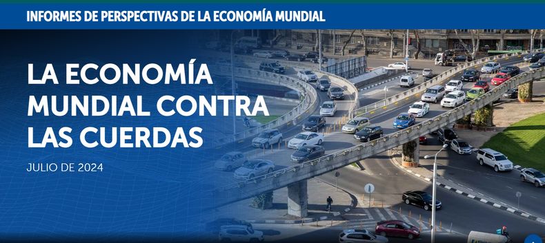 La portada del informe de julio del FMI.