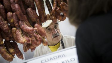 Por su costo, el asado, entre otros tipos de carne, puede hoy por hoy ser moneda de cambio frente a los materiales de construcción