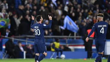 Lionel Messi convirtió el segundo gol del PSG para la victoria 2 a 0.
