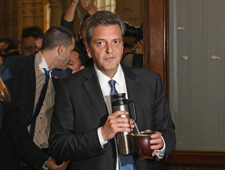 Massa asumió como Ministro de Economía, Producción y Agricultura. 
