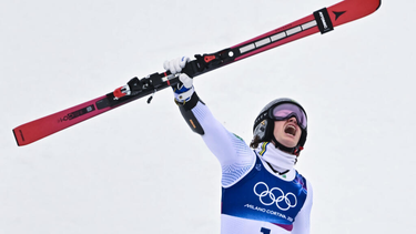 El esquiador nacido en Noruega y nacionalizado brasileño fue imparable en la pista Stelvio y logró un triunfo histórico para toda la región. El esquiador nacido en Noruega y nacionalizado brasileño fue imparable en la pista Stelvio y logró un triunfo histórico para toda la región.
