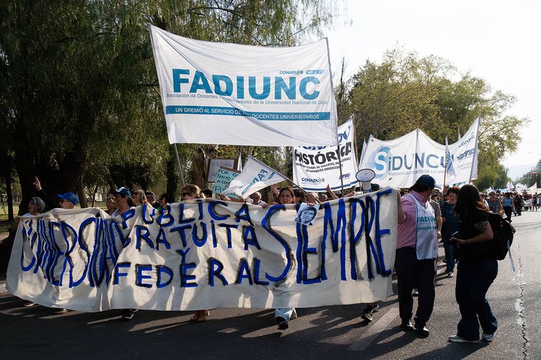 Argentina a la vista: la marcha de las universidades generó debate global