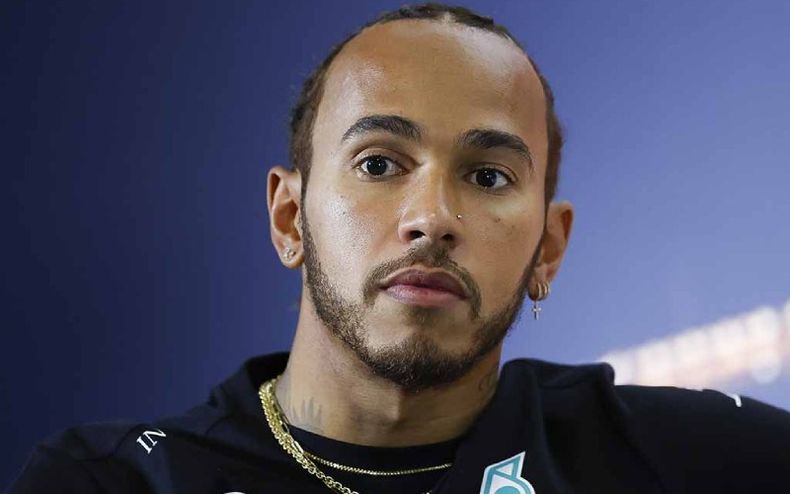 Hamilton, ausente en el arranque.