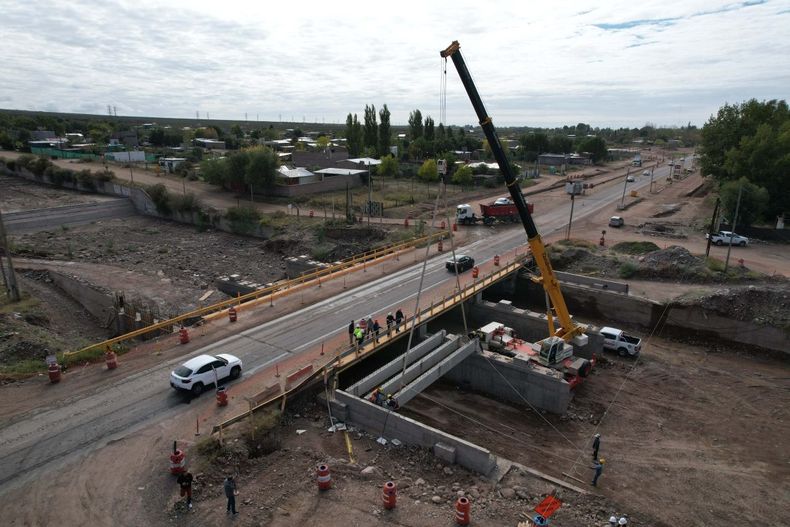 Obra en la Ruta Provincial 82. Foto: Prensa de Gobierno de Mendoza.