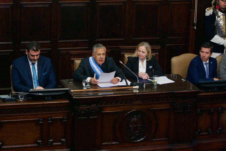 ¿Habrá anuncios electorales de Alfredo Cornejo el 1° de Mayo? En el oficialismo lo ponen en duda.