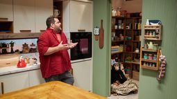 Darío Barassi protagoniza esta serie en Disney+.