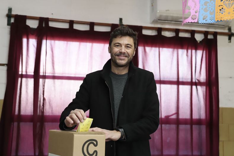 Juan Monteverde, se impuso en las elecciones legislativas municipales en Rosario con el 30,57% de los votos