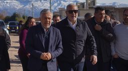 Ayer competidores, hoy aliados: Alfredo Cornejo y Alejandro Morillas.
