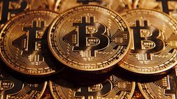Bitcoin cayó a su nivel mínimo en 2 meses y crece la incertidumbre por las criptomonedas