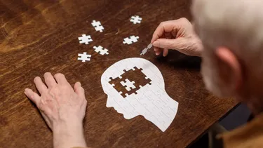 Enfermedad de Alzheimer: a quiénes afecta y cómo prevenir.