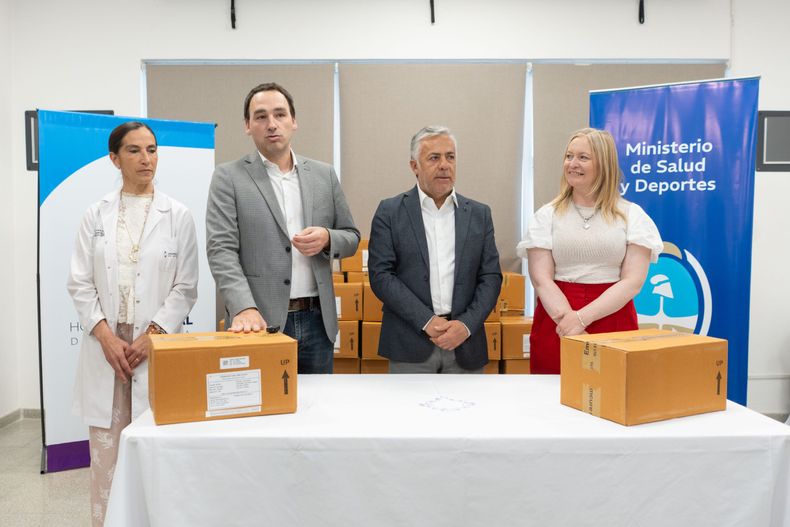 Autoridades locales brindaron informaci&oacute;n sobre la llegada de una nueva partida de medicamentos importados.