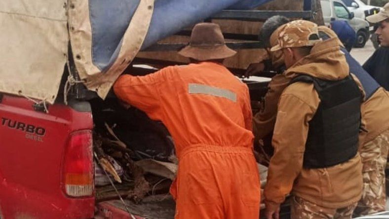 Fueron sorprendidos transportando carne de manera clandestina (Gentileza Policía Rural). Fueron sorprendidos transportando carne de manera clandestina (Gentileza Policía Rural).