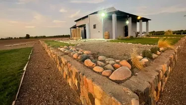 La bodega está ubicada en zona de El Cepillo, en pleno Valle de Uco.
