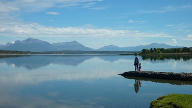 El lago desconocido de agua tibia que se encuentra en la Patagonia