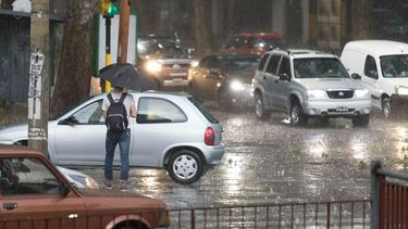 Tormenta en Mendoza: Godoy Cruz, Luján y Guaymallén fueron los departamentos más afectados. Tormenta en Mendoza: Godoy Cruz, Luján y Guaymallén fueron los departamentos más afectados.