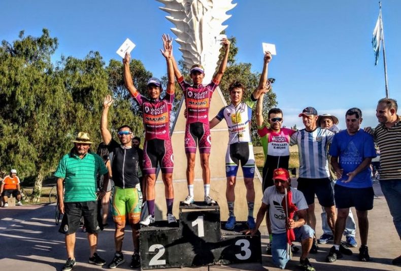 19 Podio de Lautaro Peñalver en la Vuelta a Lavalle. Martes 17 12 19