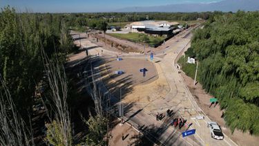 Se habilitó hoy el ordenador vial de la Ruta Nacional 40 y Ruta Provincial 90 – Calle Melchor Villanueva, en Tunuyán. Se habilitó hoy el ordenador vial de la Ruta Nacional 40 y Ruta Provincial 90 – Calle Melchor Villanueva, en Tunuyán.
