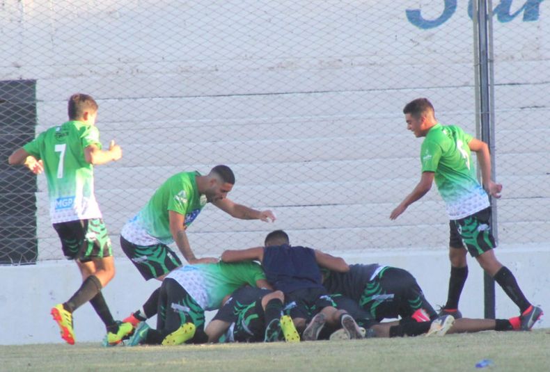 Pacifico 0 Ferro 1 1