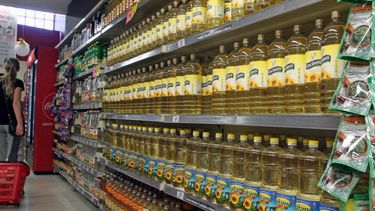 Lanzan un fideicomiso para estabilizar los precios del aceite en el mercado interno