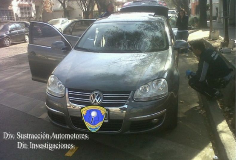 Auto robado secuestrado