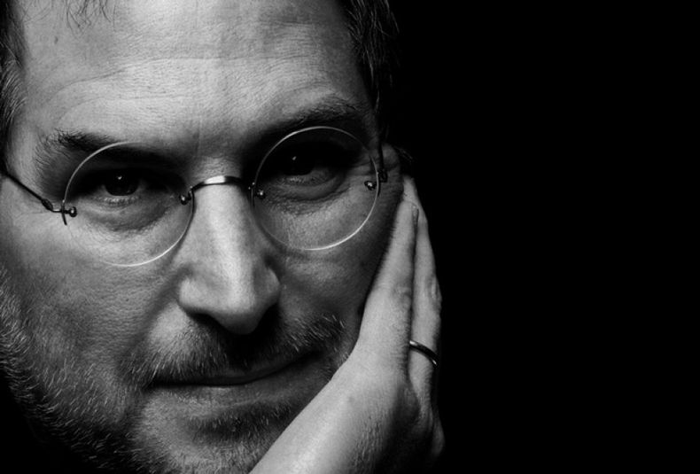 El genio, Steve Jobs murió ayer de cáncer.