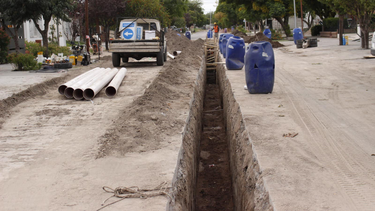 Obras de cloacas en General Alvear.
