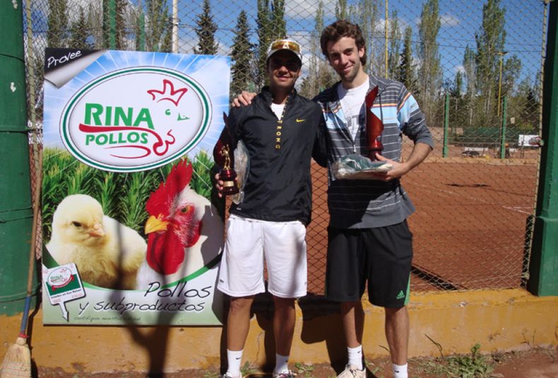 12  8º Torneo ACSR- Copa Rina Pollos- Federico Mallo (finalista) y Bruno Fornari (Campeón-primera categoría)-- Martes 09--10-12