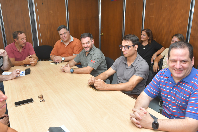 El Gobierno de la provincia de Mendoza continúa con las reuniones paritarias con los sindicatos estatales.