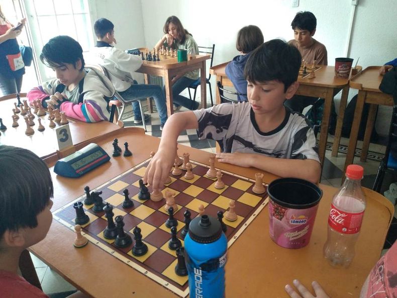 Ajedrez. Gran torneo escolar se jugó en San Rafael.