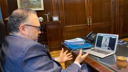 De Narváez presentó al Gobierno el nuevo plan de inversión por U$S 120 millones para Walmart