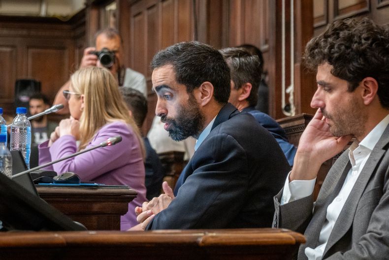Víctor Fayad presentó el proyecto de Presupuesto 2025, que comenzará a tratarse esta semana en la Legislatura