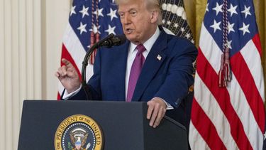 Donald Trump amenazó con intervenir Irán en medio de las violentas protestas. Donald Trump amenazó con intervenir Irán en medio de las violentas protestas.