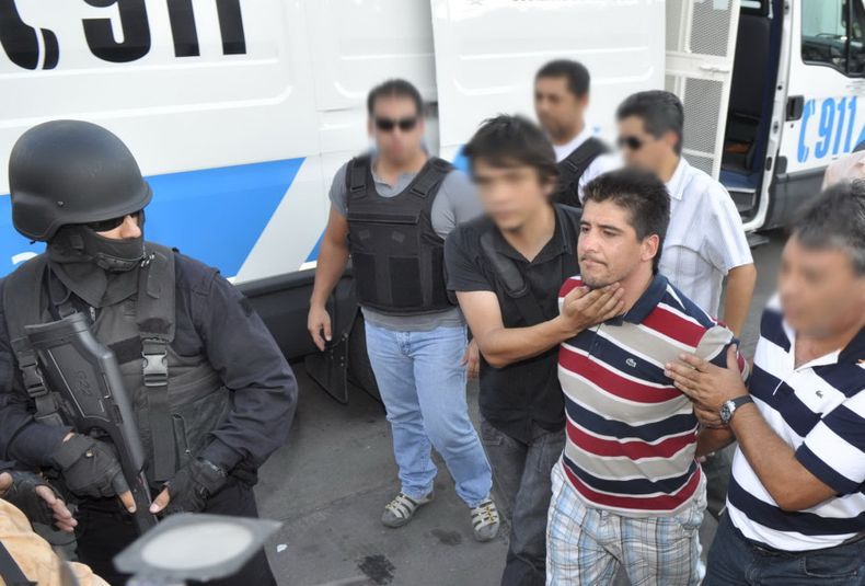 El día que detuvieron a Araya. Un operativo similar habrá ahora para trasladarlo a nuestra provincia.