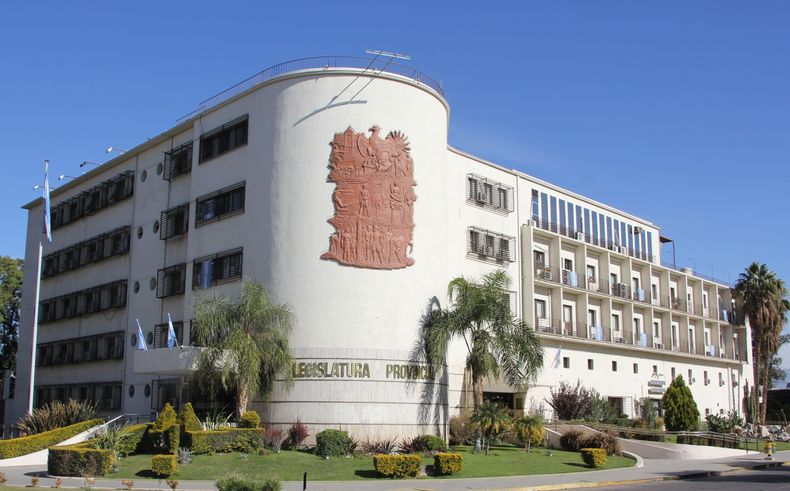 El Gobierno de San Juan puso edificios públicos a disposición para despedir a las víctimas.